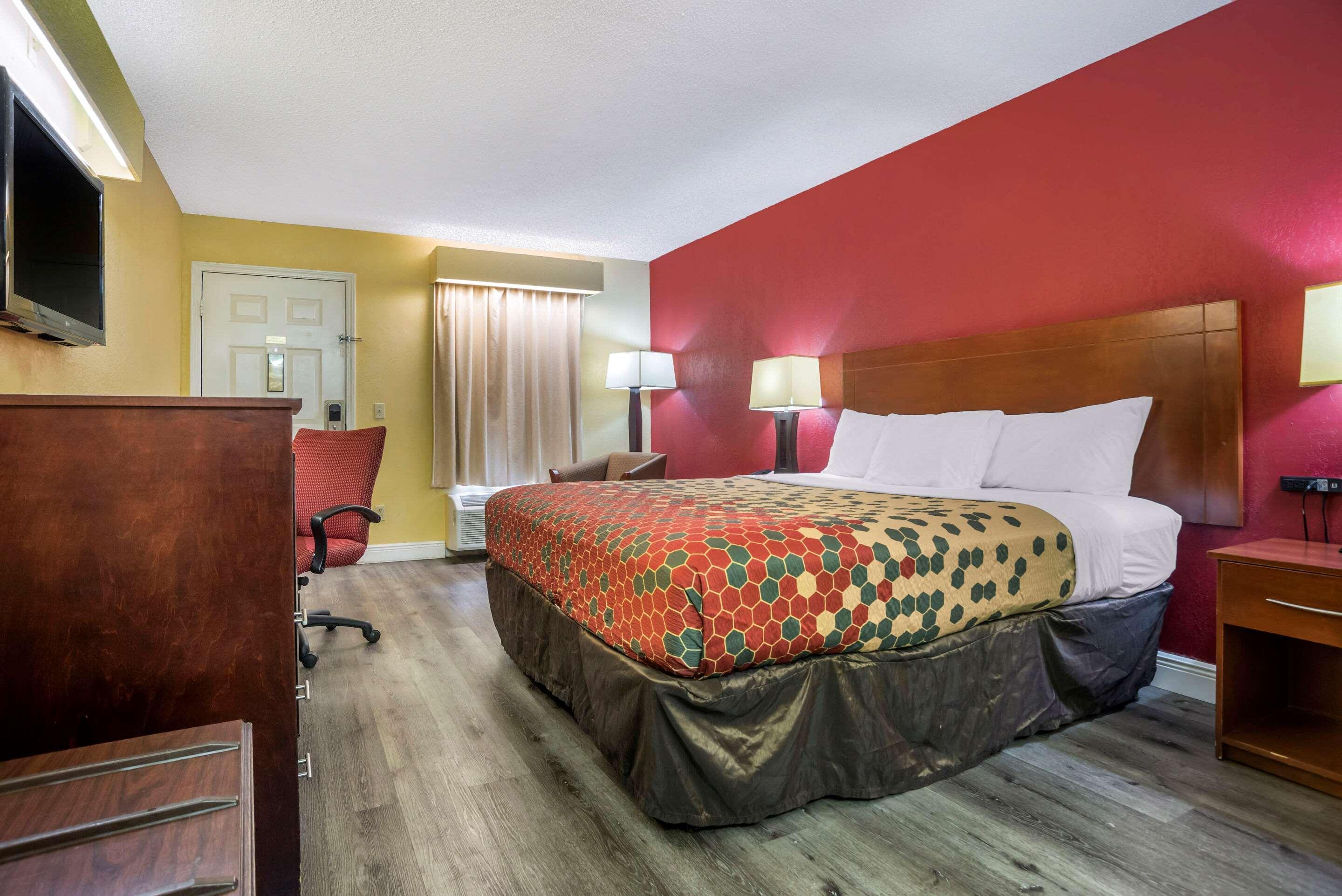 Econo Lodge Tupelo Buitenkant foto