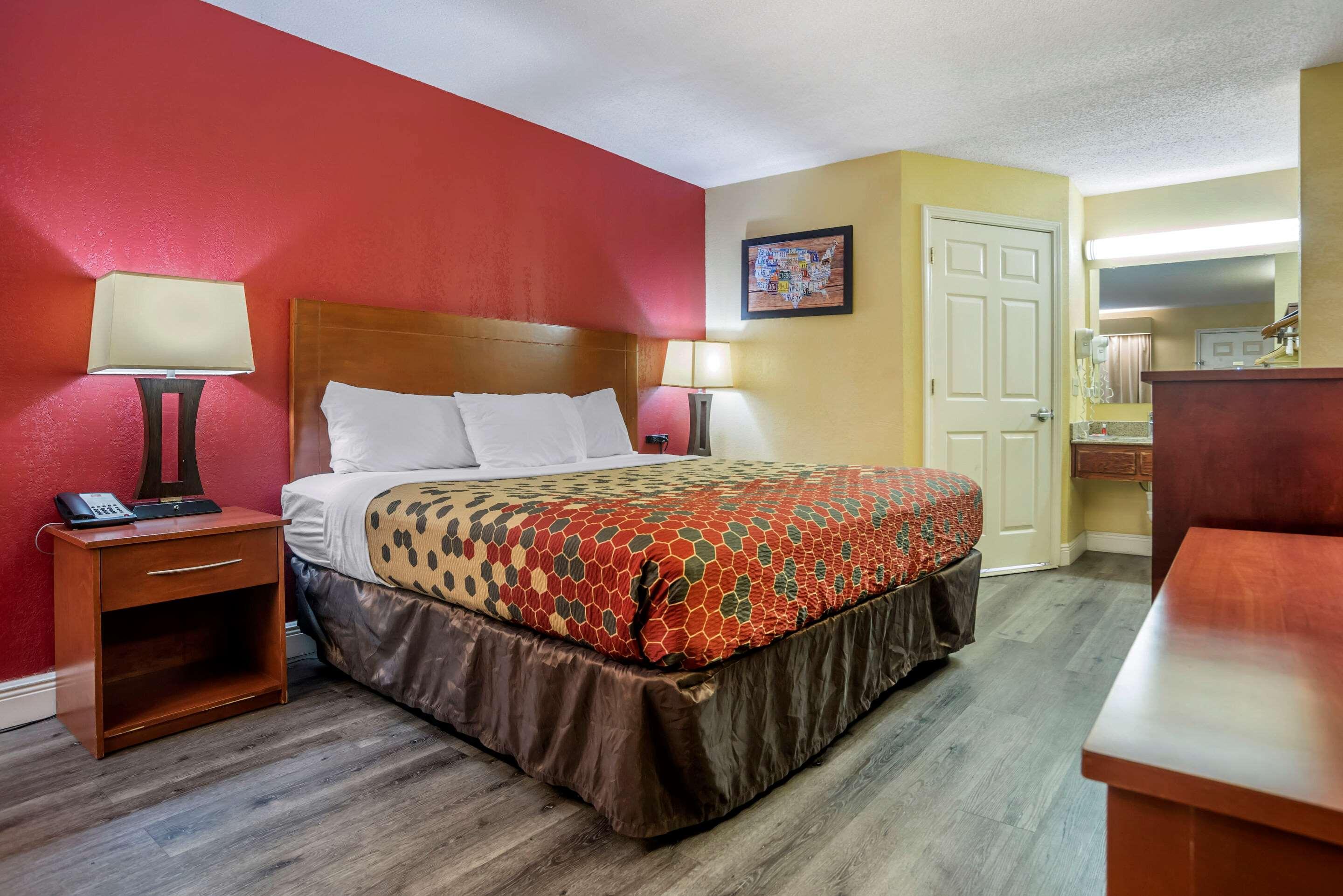 Econo Lodge Tupelo Buitenkant foto